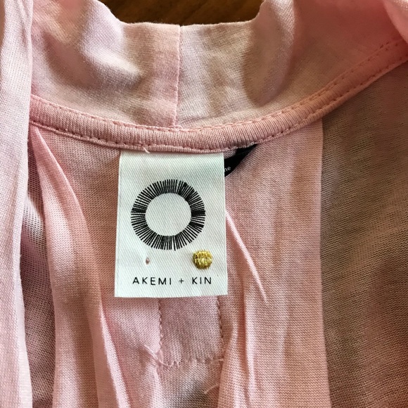 Akemi & Kin Pink Top - Picture 3 of 3